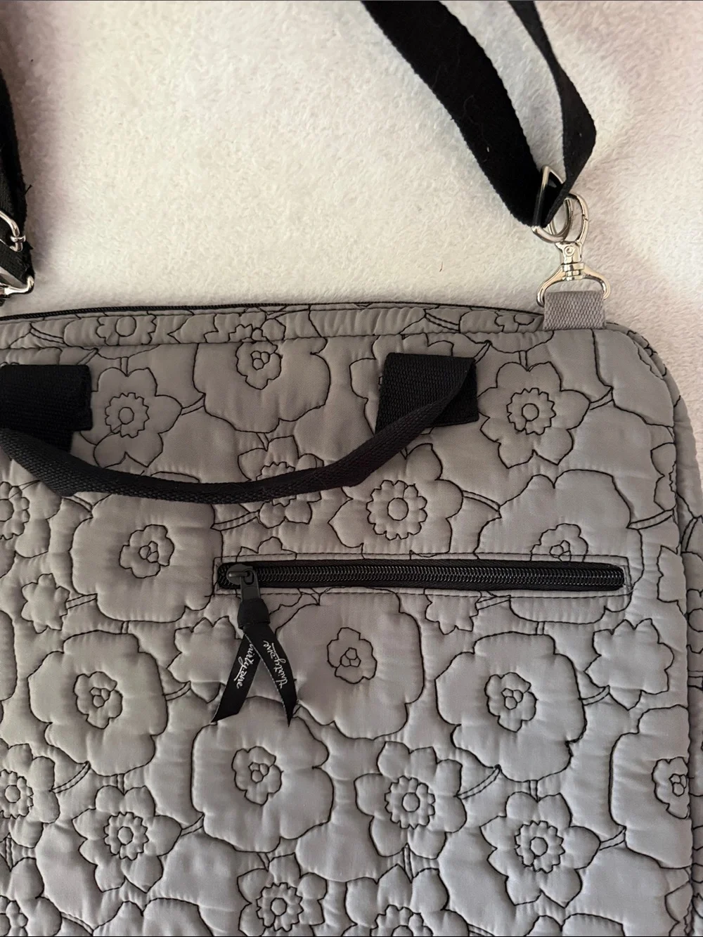 NWOT thirty-one Quilted Gray Floral Laptop Bag with Black Straps